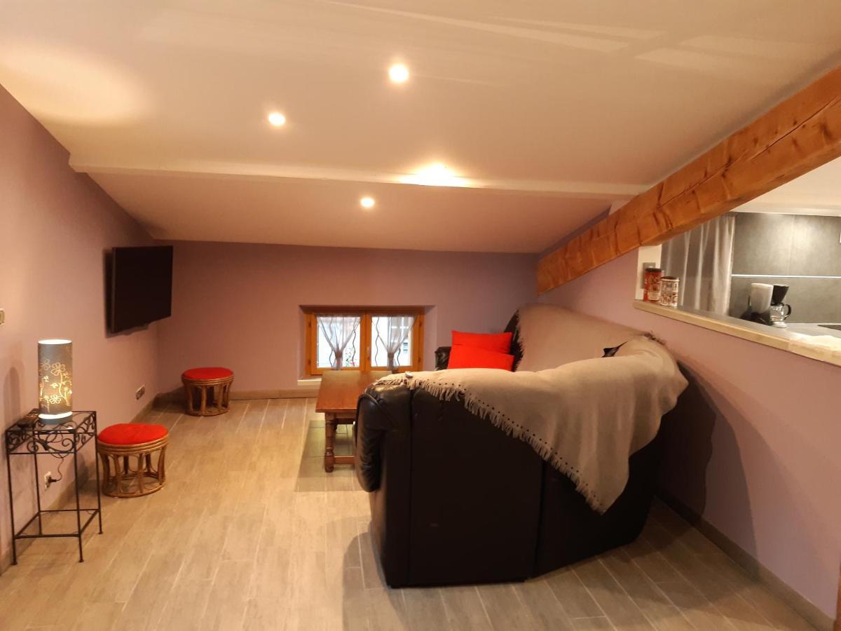 Gites Les Maisons Rouges Jasseron Exterior photo
