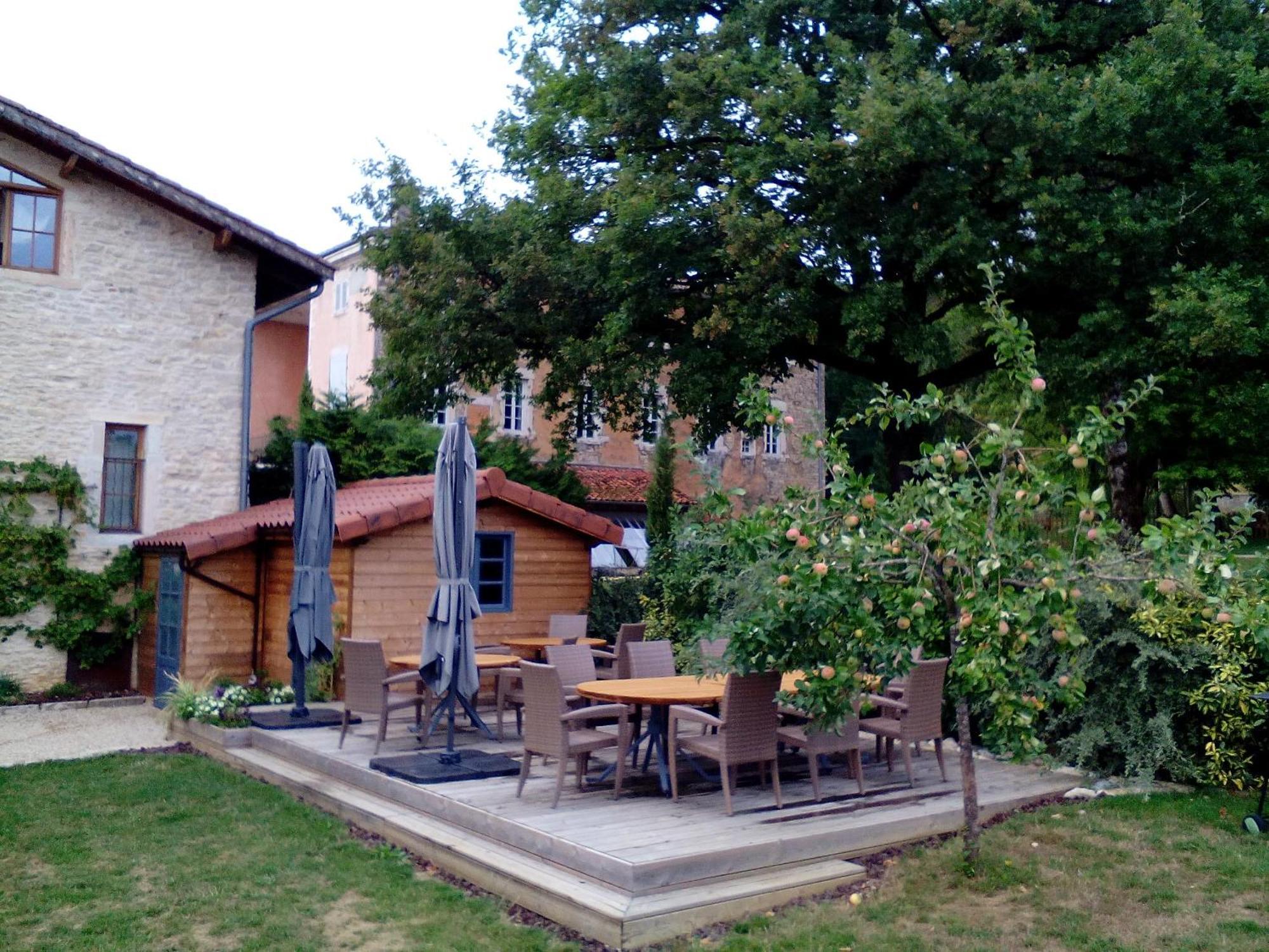 Gites Les Maisons Rouges Jasseron Exterior photo